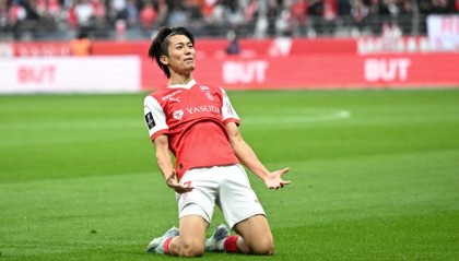 土媒：特拉布宗体育有意同时引进两名日本国脚前田大然和中村敬斗