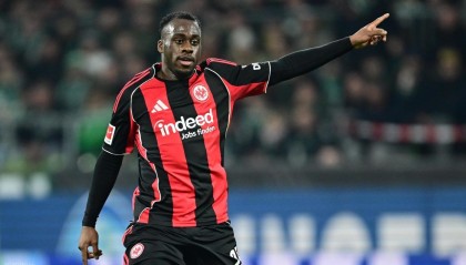 开云官网-德甲最新积分战报 法兰克福绝平无力追药厂 拜仁迎下半程关键一战